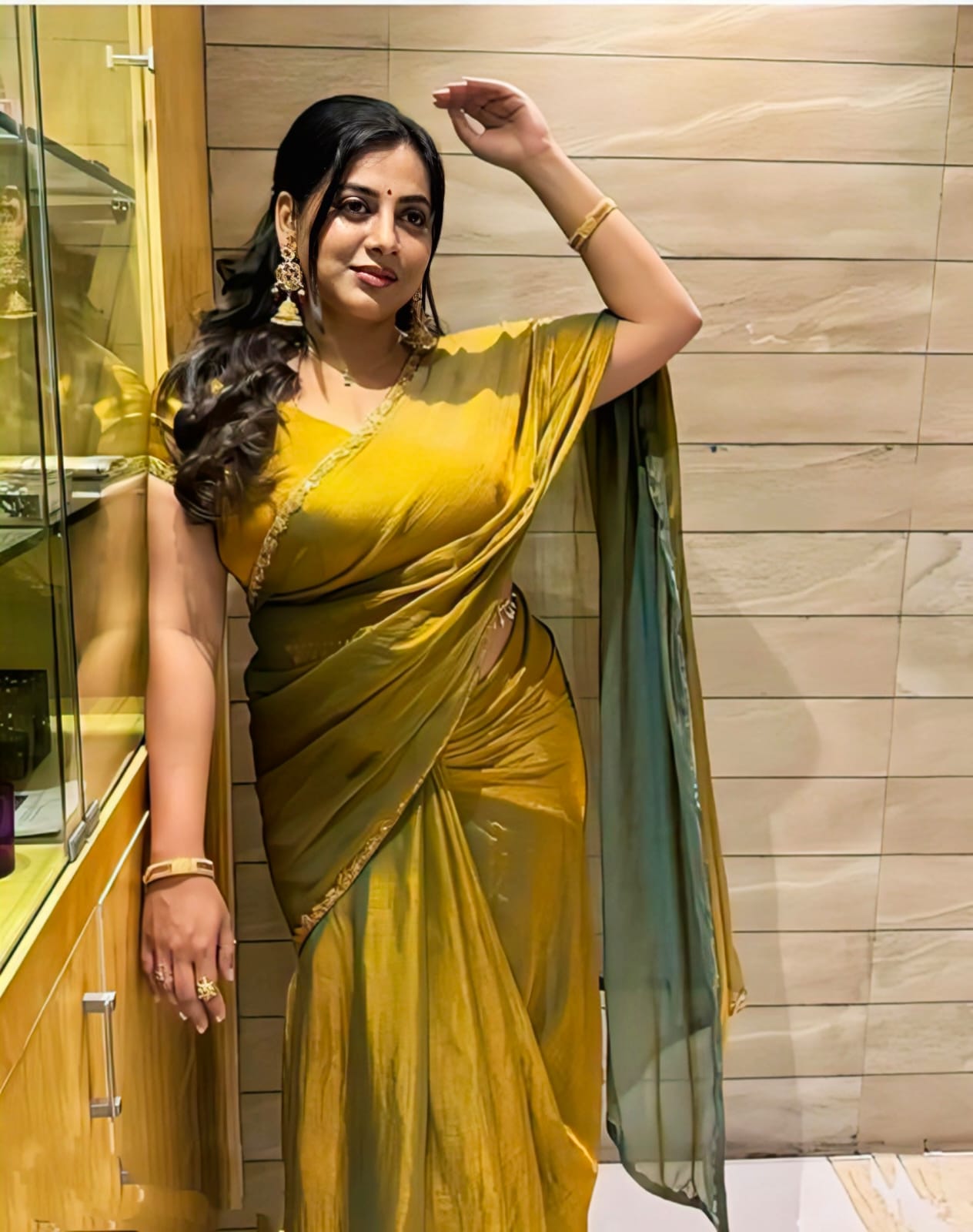 Party Wear Saree with Rich Border & Blouse
